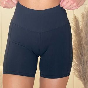 BLACK BIKER SHORTS WITH POCKETS🖤